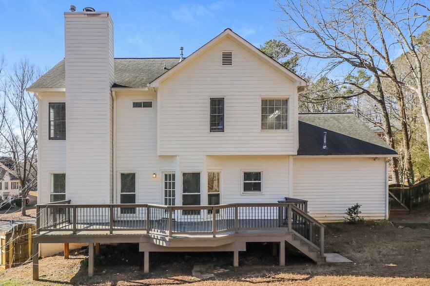 Building Photo - 245 St Martins Dr SE