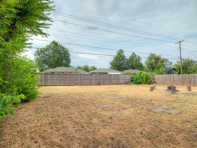 Building Photo - 1724 Churchill Way