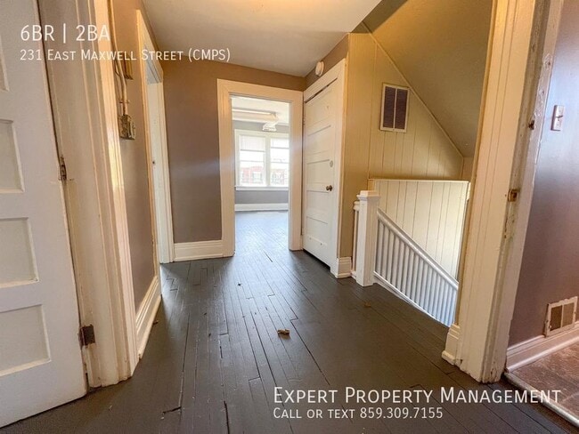 Building Photo - 231 E Maxwell St