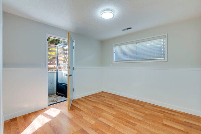 Building Photo - 3333 SE 167th Ave