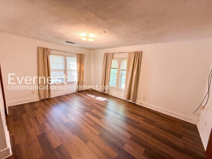 Building Photo - 1233 Elm Ave