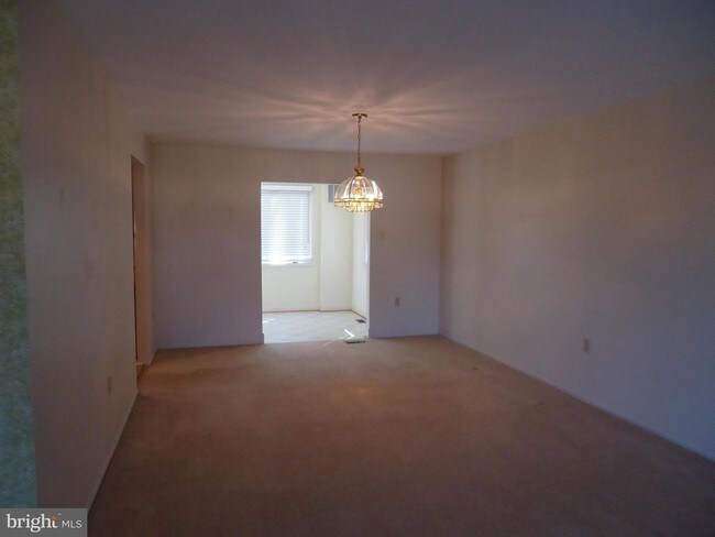 Building Photo - 8727 Litwalton Ct