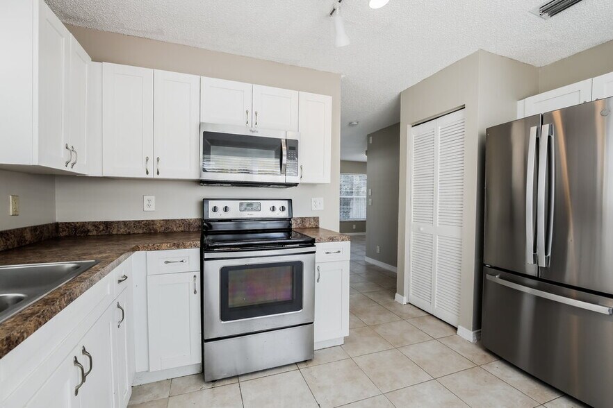 Building Photo - 3372 Orinoco Ln