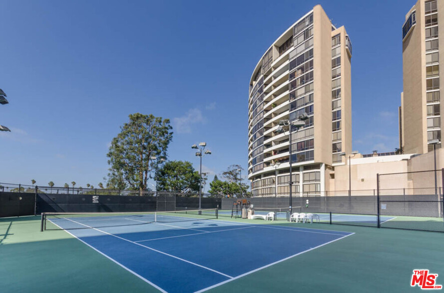 Building Photo - 4316 Marina City Dr