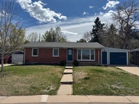 Building Photo - Updated Englewood Home