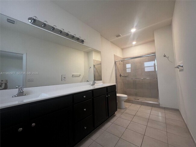 Building Photo - 11989 SW 150th Pl