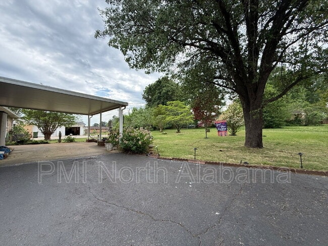 Building Photo - 413 Harolds Dr NW