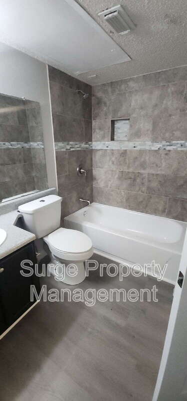 Building Photo - 18333 Roehampton Dr