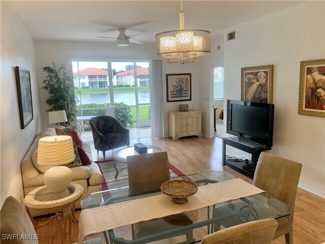 Building Photo - 230 Robin Hood Cir