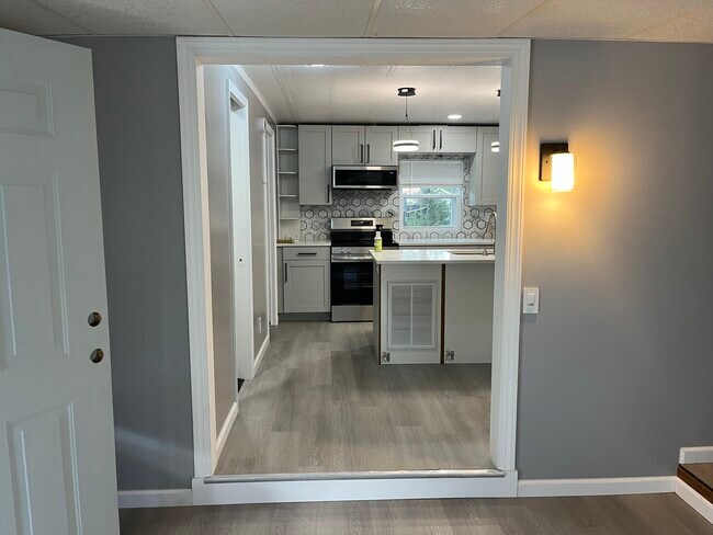 Building Photo - 9995 SE 170th Pl