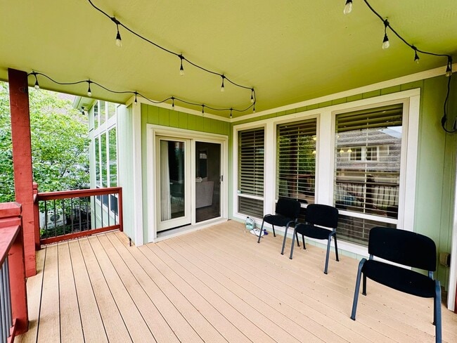 Building Photo - {9003} Wilshire Farms Reverse 1.5 Story Ho...