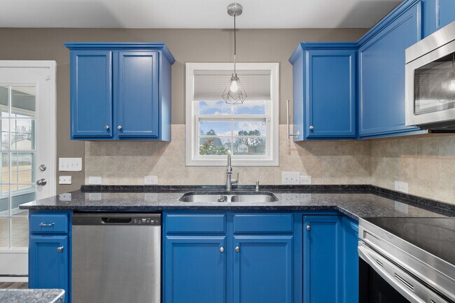 Building Photo - 269 Declaration Dr