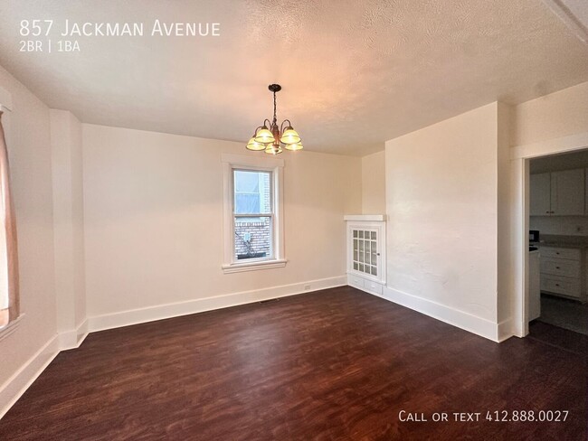 Building Photo - 857 Jackman Ave