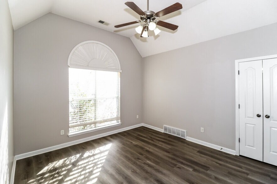 Building Photo - 9134 Cinderhill Cove E