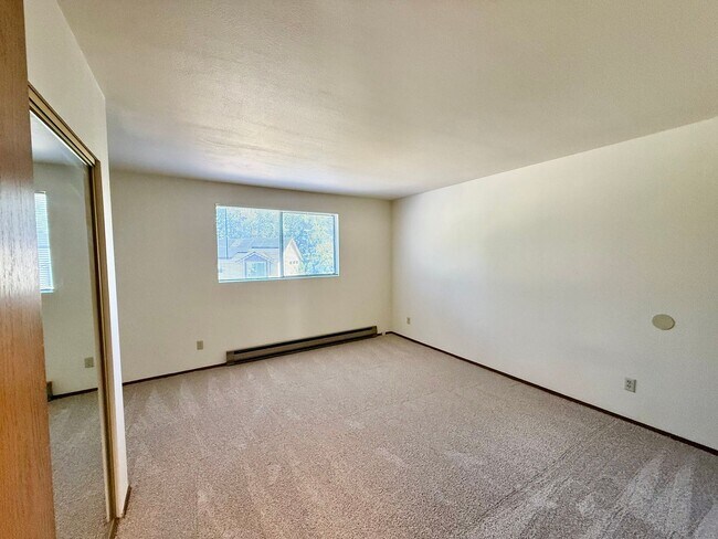 Building Photo - Charming 1 bed, 1 bath Top Floor Duplex Lynnwood/ $1500mo.