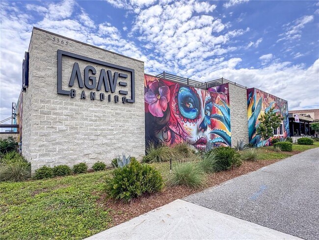 Building Photo - 15363 Hamlin Pk Dr