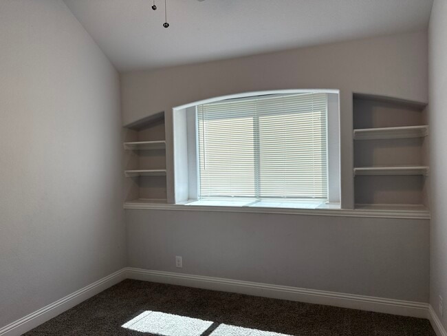 Building Photo - 1332 Fox Gln Trl