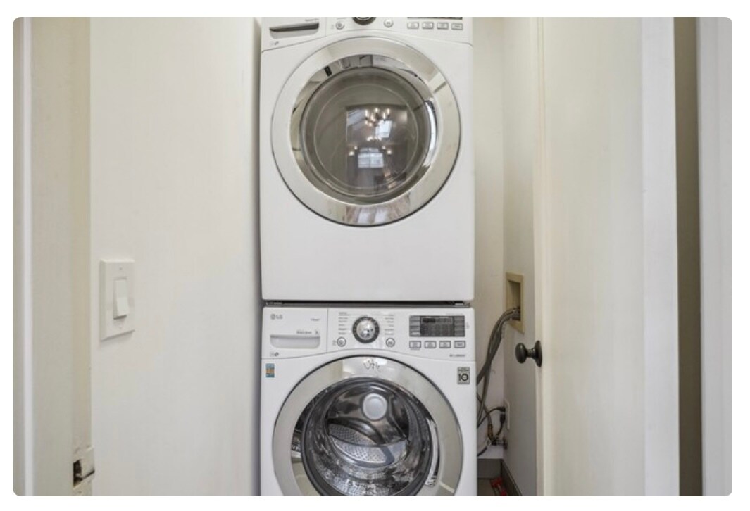 Building Photo - 1428 7th St