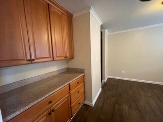 Building Photo - 38627 Cherr Ln #38 With 3 Bedrooms and 2 bathrooms.