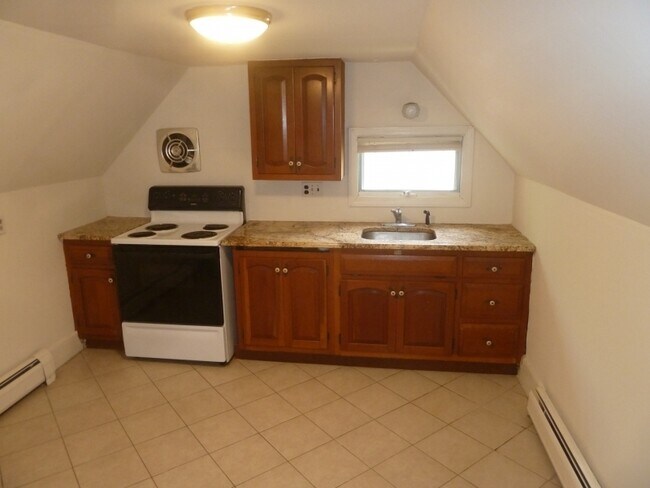 Building Photo - 28 East