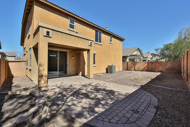 Building Photo - 3 bed 2.5 bath in most preferred Phoenix area