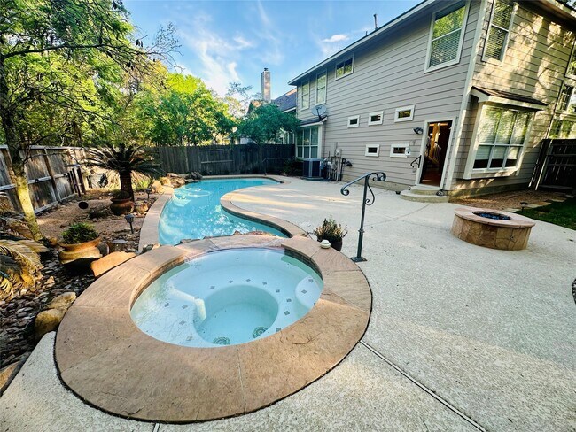 Building Photo - 3 W Greenhill Terrace Pl