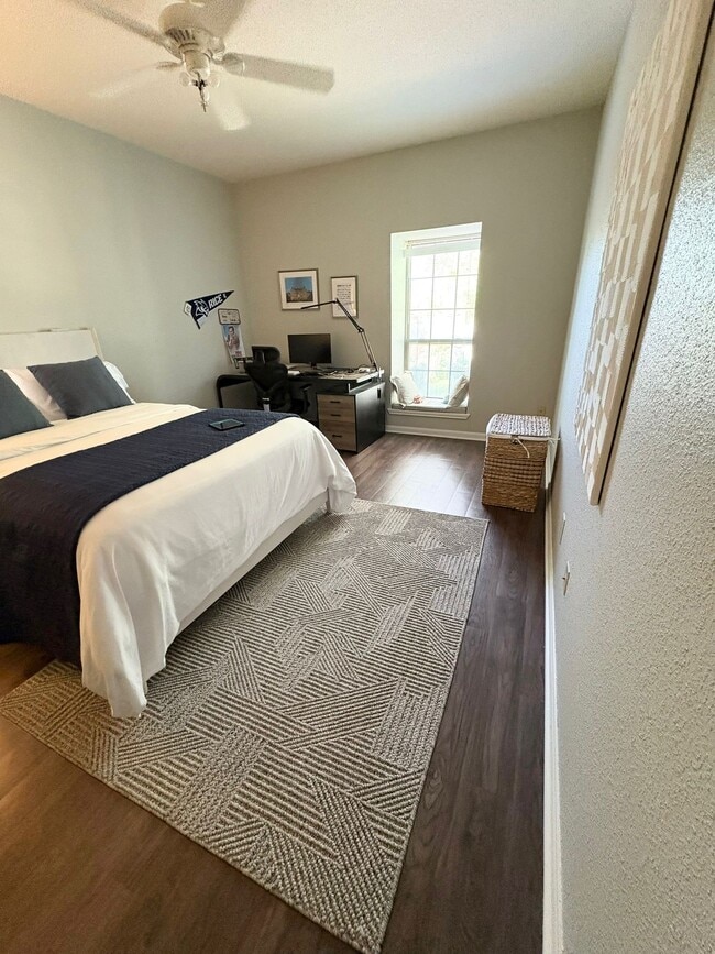 Building Photo - 2475 Underwood St