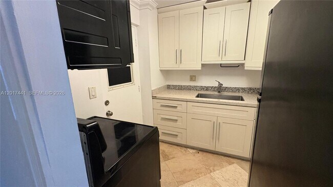 Building Photo - 1407 NE 56th St
