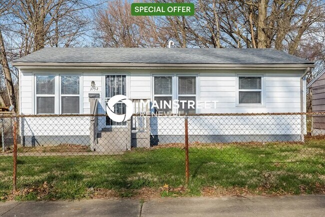 Primary Photo - 3 Bedroom Pet-Friendly Home in Louisville,...