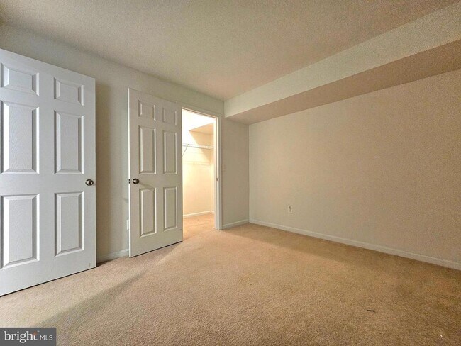 Building Photo - 15328 Elizabeth Burbage Loop