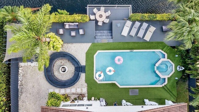 Building Photo - 205 N 31st Ave