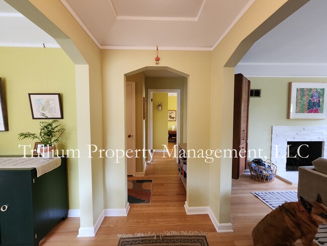 Building Photo - 5935 N Concord Ave