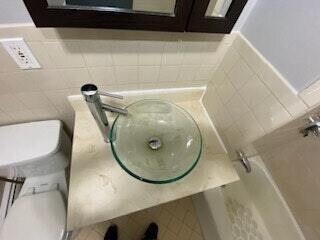 Building Photo - 28 Bowers Ave