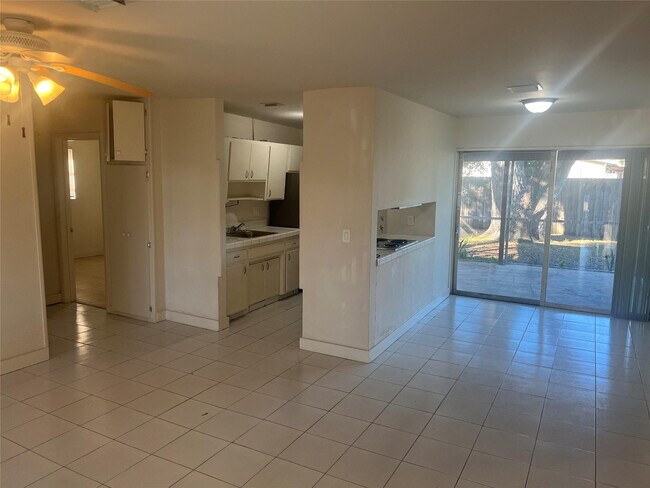 Building Photo - 1410 N 65th Ave