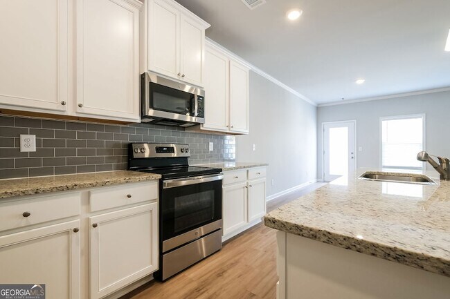 Building Photo - 5350 Fox Den Rd