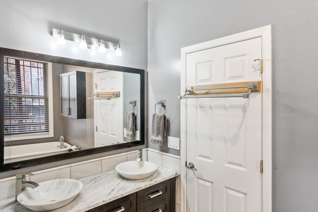 Master bath - 1208 Constitution Ave NE