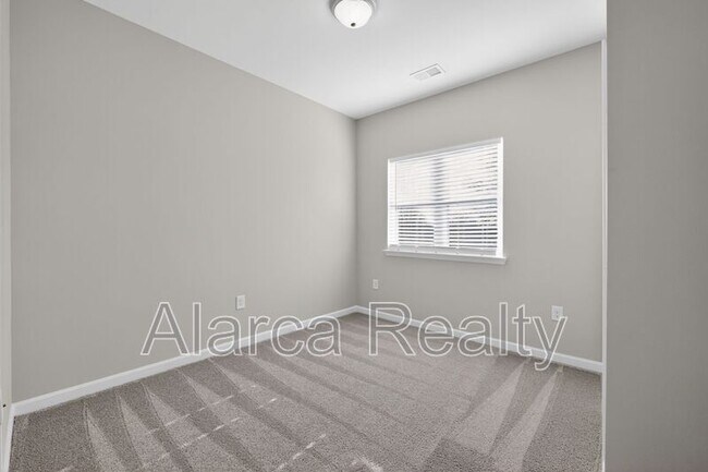 Building Photo - 425 Centerfield Dr