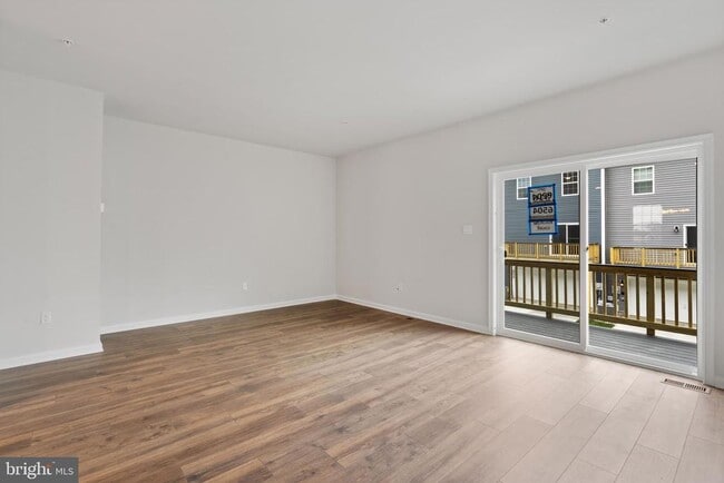 Building Photo - 5225 Manor Park Dr