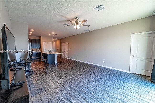 Building Photo - 5204 Jovial Ct