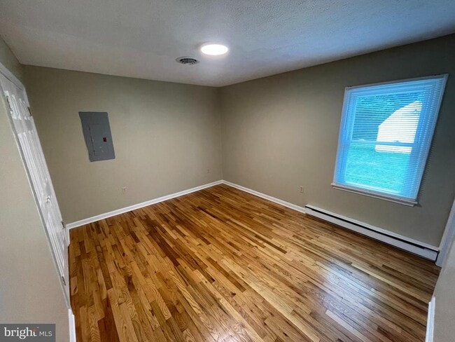 Building Photo - 121 Longstreet Ave