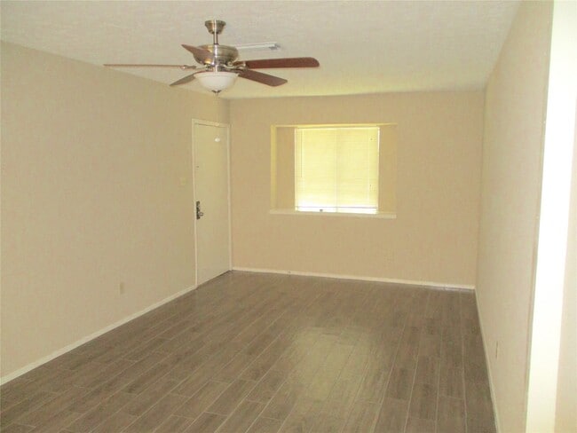 Building Photo - 23119 Banquo Dr