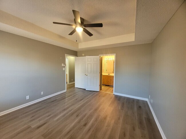 Building Photo - $1550 - 3 Beds 2 Bath Charming Ranch Home