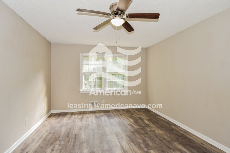 Building Photo - 4030 Maurice St