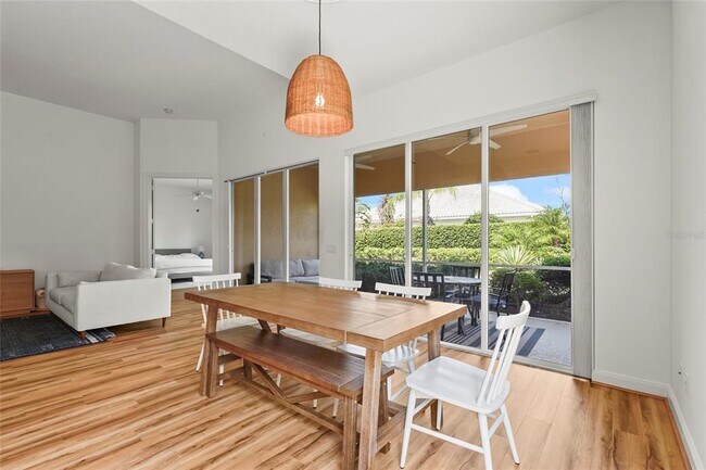 Building Photo - 7716 Uliva Way
