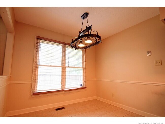 Building Photo - 6466 Brookshire St