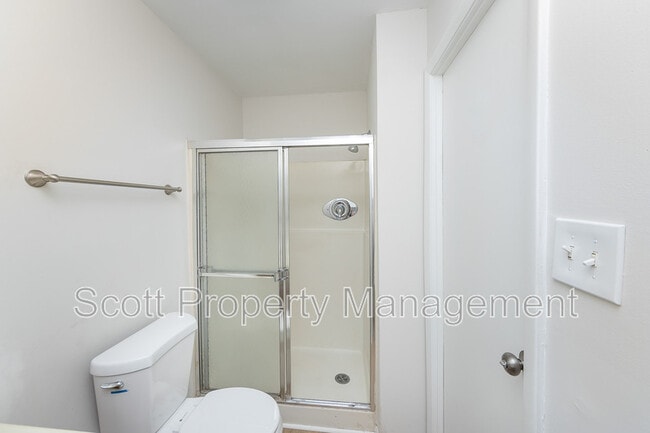 Building Photo - 113 Bourbon Ct