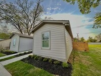 Building Photo - Sunny Side Up