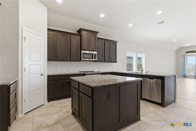 Building Photo - 2940 Coral Way