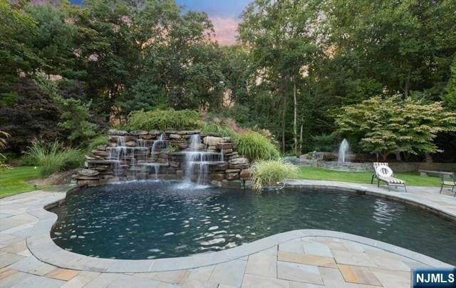 Building Photo - 51 Chestnut Ridge Rd