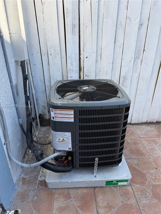 Building Photo - 11789 SW 18th St